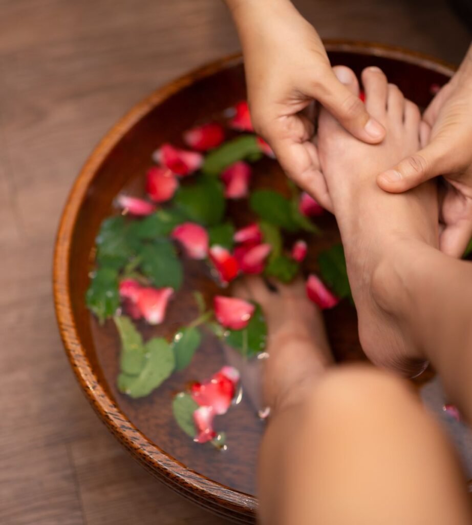 foot Massage and Spa in Gulshan at Maya Wellness spa-3