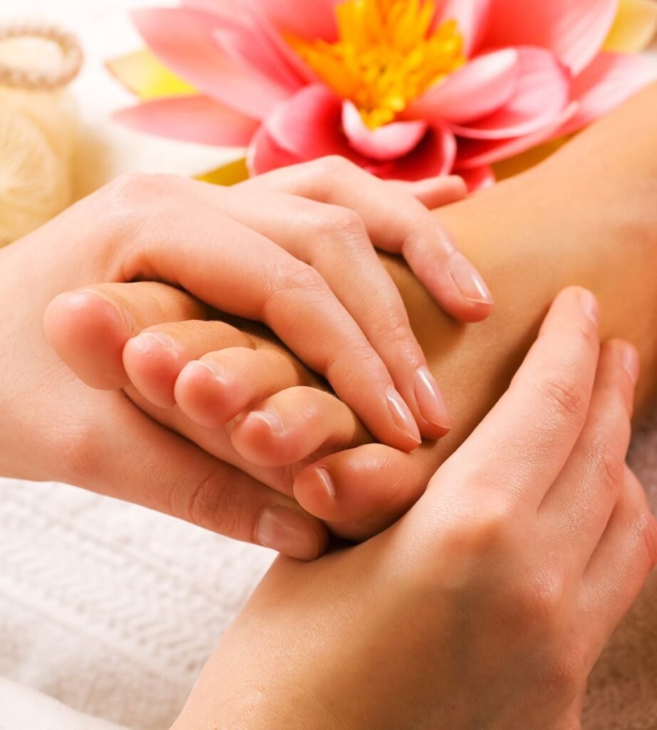 foot Massage and Spa in Gulshan at Maya Wellness spa-4